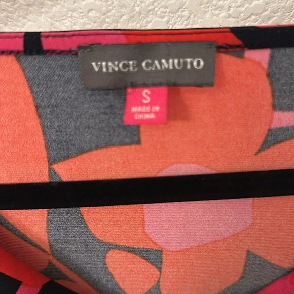 Vince camuto floral top - Picture 5 of 10